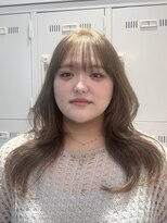 シア(sia)&nbsp;ベージュブラウン×レイヤーカット