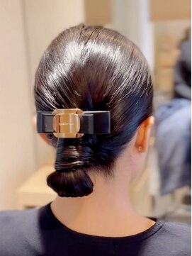 フォーエス(4S) タイトシニヨン