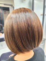 ヘアースタジオ ジェイワン(hair studio J ONE)&nbsp;サラサラ大人ボブ/30代40代50代/白髪ぼかし/オリーブベージュ
