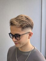 ガウディ 池袋店(Gaudi) 【清潔感のあるナチュラルなフェードスタイル】