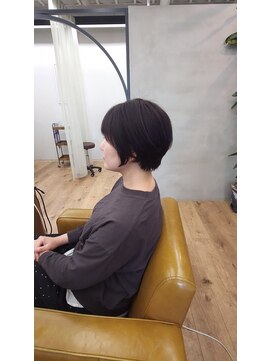 ラミール クオリティオブライフ(lamiell Quality of life) くびれショート/イルミナカラー/似合わせカット/骨格補正カット
