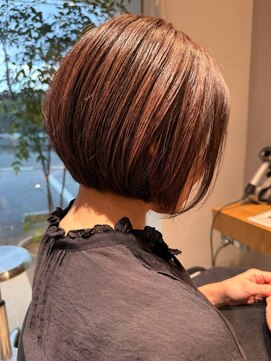 ナチュラル ヘアーデザイニング(Natural hair designing) シルエットで魅せる！艶めく大人ショートボブ/小顔ショートヘア