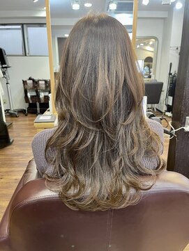 レイラバイアフロート 吉祥寺(Lila by afloat) 人気なウルフカット／くびれヘアハッシュカット20代30代40代