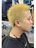 金髪坊主（バズカット×ブリーチ）