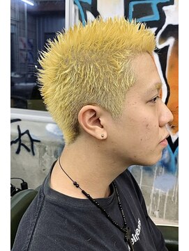 チルチェア 渋谷店(CHILL CHAIR) 金髪坊主（バズカット×ブリーチ）