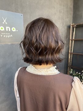 ナナ バイ ピケ(nana by pique) ゆるふわ外はねボブ/ボブパーマ/アースカラー/20代30代40代