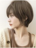 顔周りレイヤーカットグレージュカラーくびれボブベージュカラー