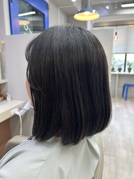 アオ 花咲町(a-o) 肩ラインボブ♪