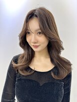 ヴィオットバイサロン(Viot by Salon)&nbsp;前髪ありこなれミディイメチェンウェーブパーマアンブレラカラー