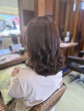 モリグリーン(MORI GREEN) フェミニンセミロング【チェリーブラウン】