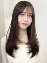 ワンカールで決まるレイヤーカットと透明感抜群くすみベージュ