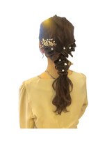アットラップレーヴ(attrape-reve)&nbsp;大人可愛い結婚式お呼ばれヘアアレンジ編み下ろし