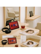 席ごとに充電OK＆タブレット完備。アメニティ充実。動画も雑誌もドリンクも“快適サロン時間”#八王子