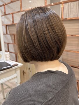 エンシーループユナイテッド(En:C-LOOP UNITED) 明るめショートボブ