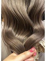 ヴィンスジオ 岐阜駅南(vince gio)&nbsp;ブリーチカラー/ミルクティーベージュ/艶髪