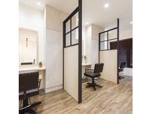 シャルロット(CHARLOTTE)の雰囲気（２階のセット面です。２階は１階とは少し雰囲気が違います。）