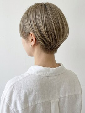 アンド 夙川(AND) クールショート/刈り上げショート/ミルクティーブロンド