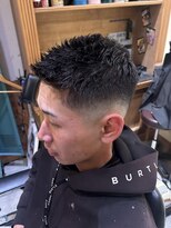 フォーコーナーズ(Four Corners) フェザーアップ/スキンフェード/バーバー/刈り上げ