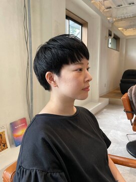 ピープス 逗子 葉山(PEEPS) ころんと丸みベリーショート