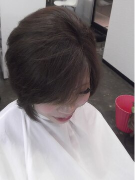 ジーナ(Gina) アッシュクレージュカラー