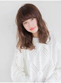 重めスタイルで更に小顔に☆