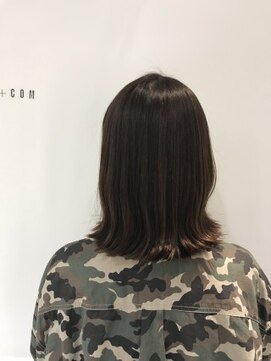 コム(com by neolive) 外ハネボブ