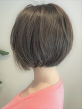 アイディー ヘアメイク(iDhair&make) 前下がりボブ