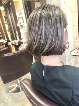 キー(kｅｙ) グレージュ