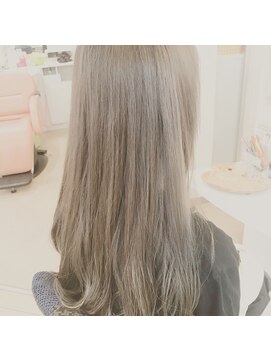 ヘアー バイ ミーズ(hair by Mii’s) カーキベージュ