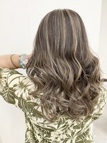 アオアクア バイ グルグル 小岩店(ao akua by GULGUL)&nbsp;グレーベージュ フォギーベージュ×グラデーション 小岩