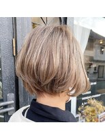 カムジーヘッドカミノウラ(COMEGHEAD KAMINOURA)&nbsp;ミルクティーベージュ　＃並木坂＃上通り＃ブリーチ＃カラー