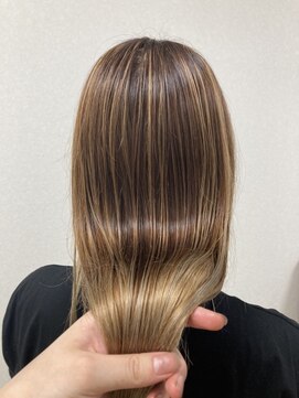 ララ(LALA) バレイヤージュ ミルクティーベージュカラー hk