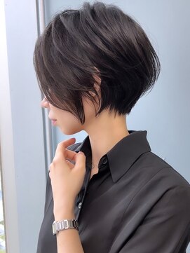 ビュー フクオカ(VIEW FUKUOKA) 美髪にオトナかわいいホワイトグレージュネビージュショートボブ