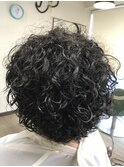 根元からくるくるパーマ
