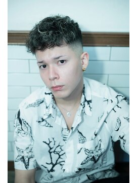 カーウォッシュバーバー(CARWASH BARBER) アッシュブラックマッシュパーマウルフ波巻きカルマパーマ223