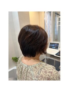 カナエルドットヘア(kanaeru.hair) 前下がりのショートレイヤーボブ