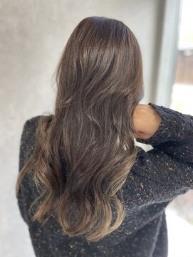 シュネア(shunea330) ロングレイヤー×グレージュ