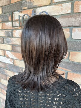 リエート(Lieto) 外ハネ ミディアムレイヤー