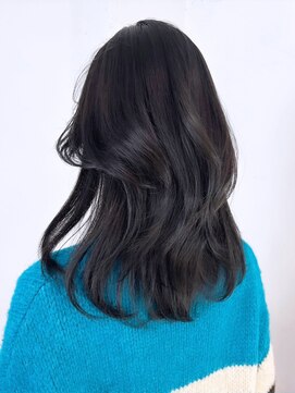 アイティー バイ アルバム 浦和店(IT by ALBUM) 美髪アッシュブラックくびレイヤーレイヤーロング_ba497201