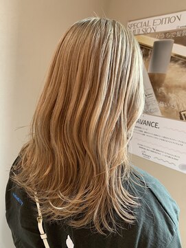 アヴァンス ジェイアール和歌山店(AVANCE.) ハイトーン×レイヤー