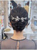 結婚式 二次会 お呼ばれ シニヨン+華やかアクセサリー