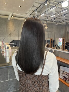 マザー(MOTHER) トレンド 透明感グレージュカラー