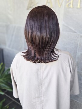 メゾン アヴァロ(Maison Avallo) 大人ミディのチェリーブラウンカラー