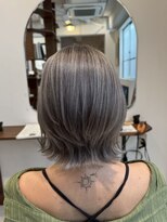 ルイ(ROUIS produced by LUCK 津田沼)&nbsp;ROUIS津田沼 柔らかく透明感のあるシルバーカラー