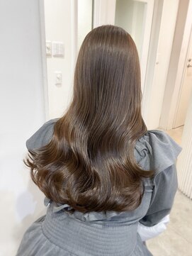 レア 表参道(L'ea) ・大人ガーリーダークアッシュ似合わせカットミディアムレイヤー