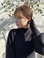 コーチ 新代田店(Coach)&nbsp;ベージュ×耳掛けタイトショート