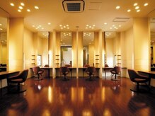 クリッパーループ(Clipper)の雰囲気（広々とした開放感のある店内◎理想のスタイルをご提案致します！）