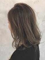 ニコ(nico...)&nbsp;OLさんでも染められるナチュラルな外国人風カラー kamo