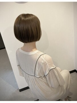 丸っとボブショート×ツヤ感ブラウン