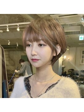 髪質改善と縮毛矯正の専門店 サンティエ(scintiller) 大人綺麗な小顔襟足スッキリショートボブ　30代40代50代